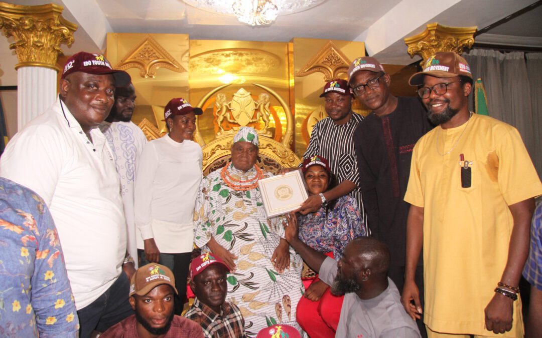 Edo youth movement paids a visit to Esama of Benin kingdom